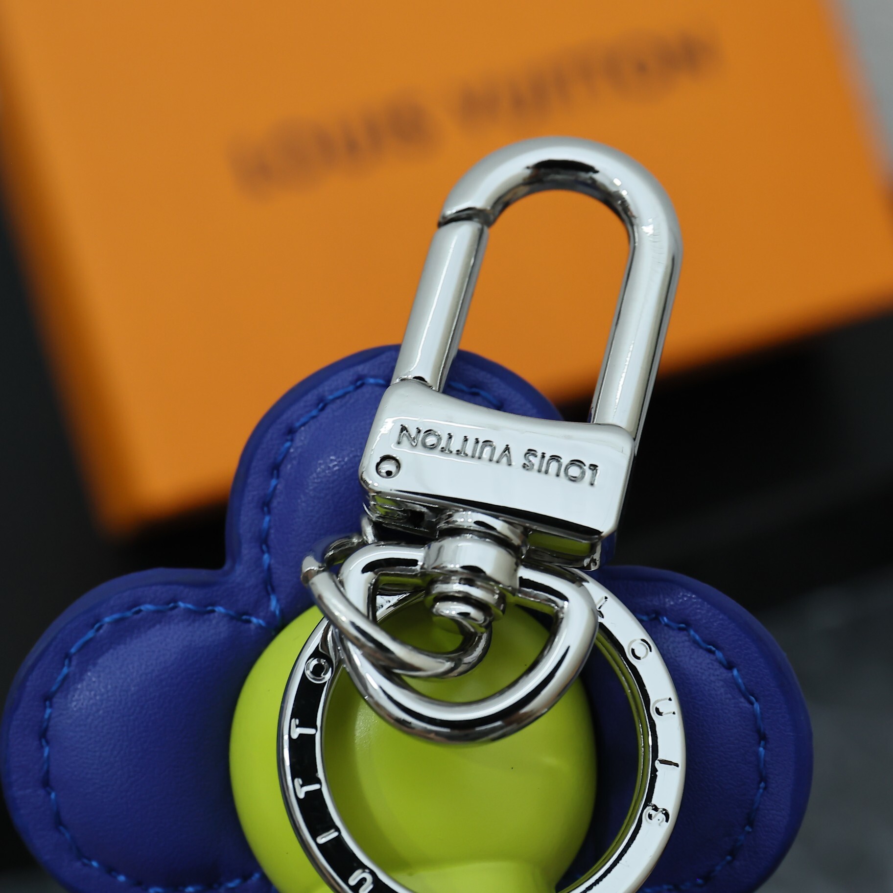 Louis Vuitton Accessories KC828002