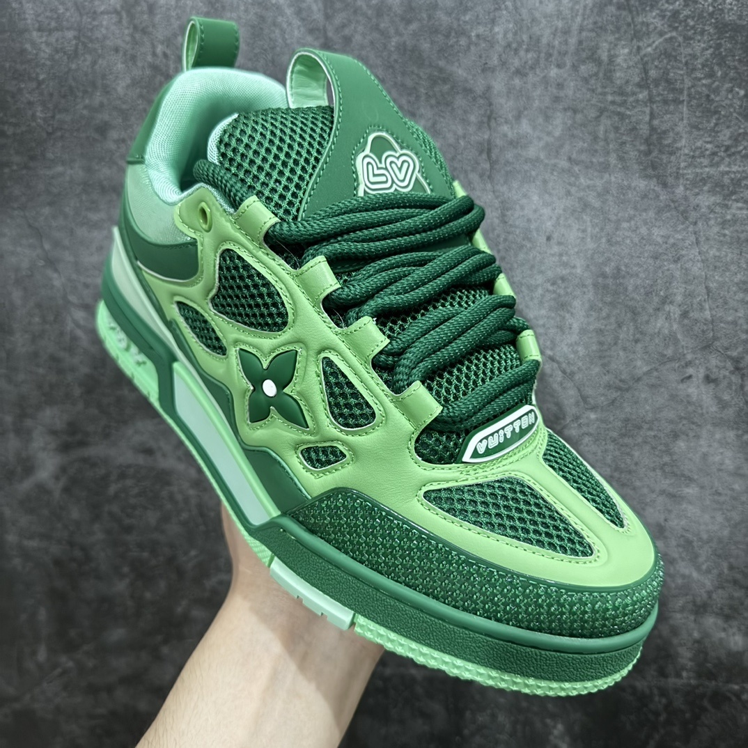 Louis Vuitton Sneakers SH528105