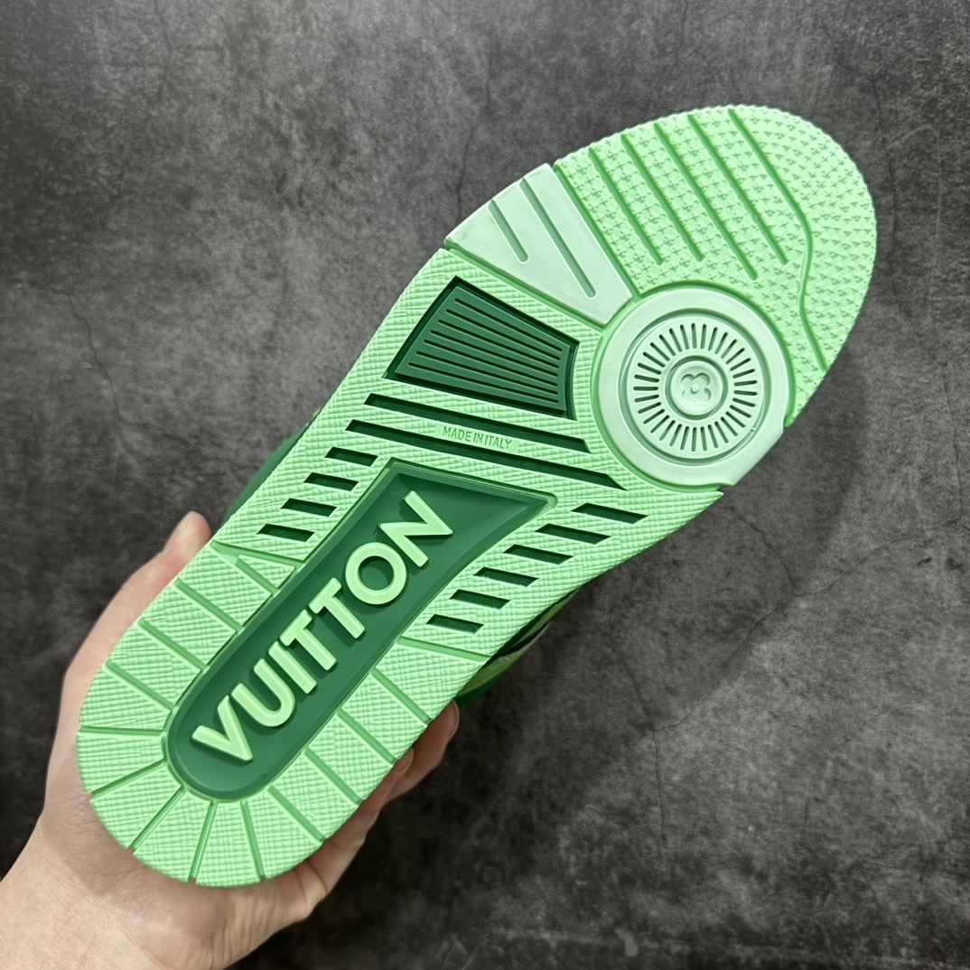 Louis Vuitton Sneakers SH528105