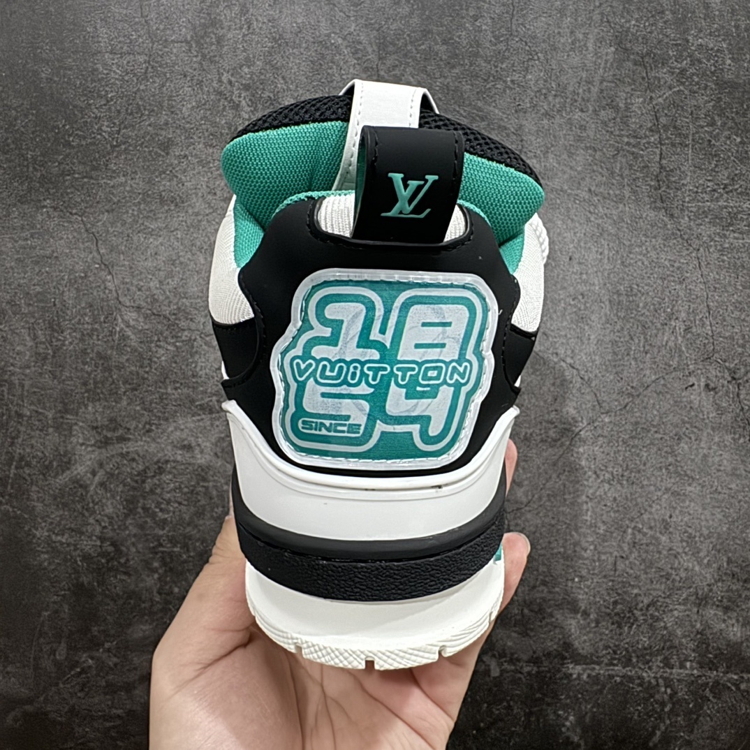 Louis Vuitton Sneakers SH528106