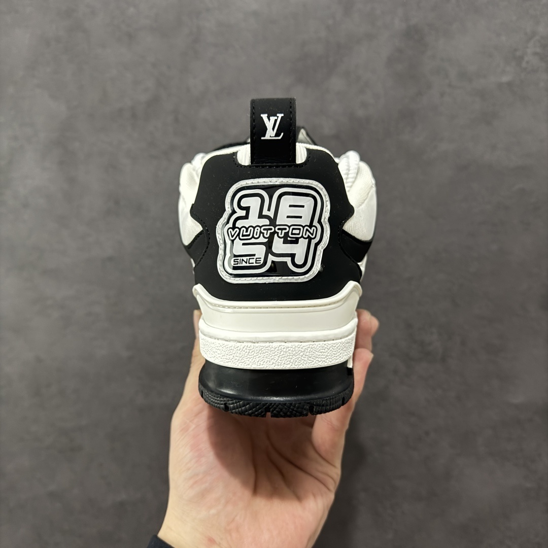 Louis Vuitton Sneakers SH528103