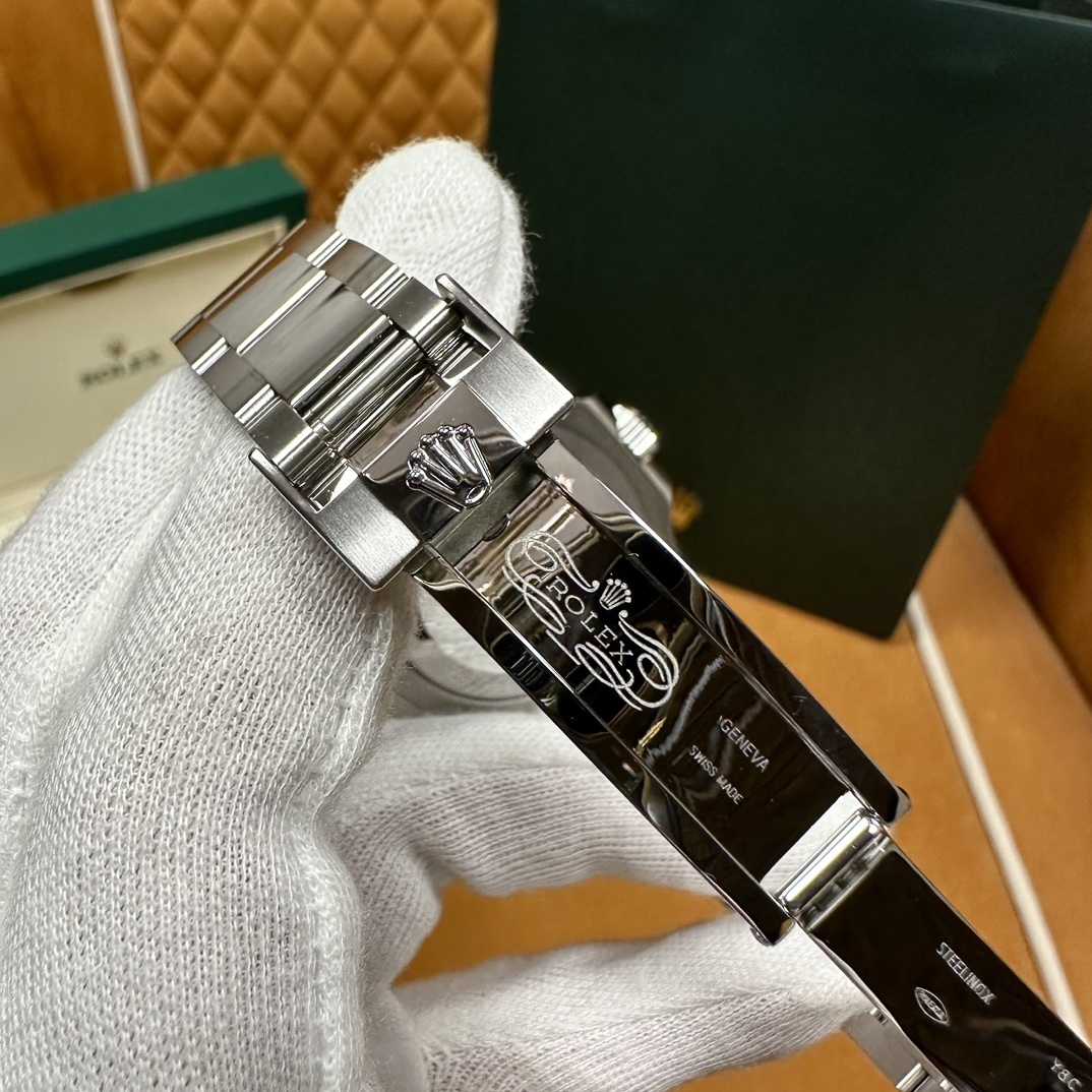 老表 m126710blnr-0003