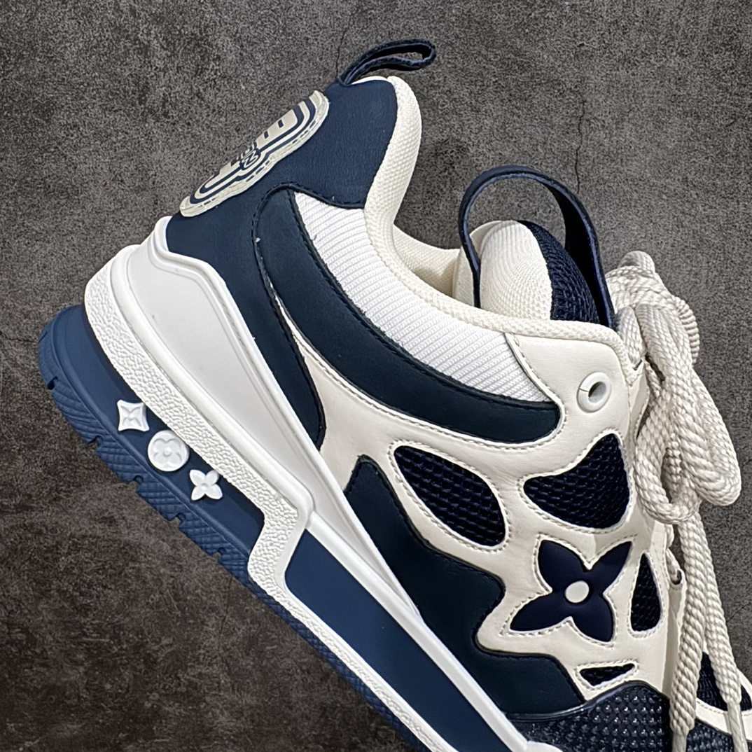 Louis Vuitton Sneakers SH528104