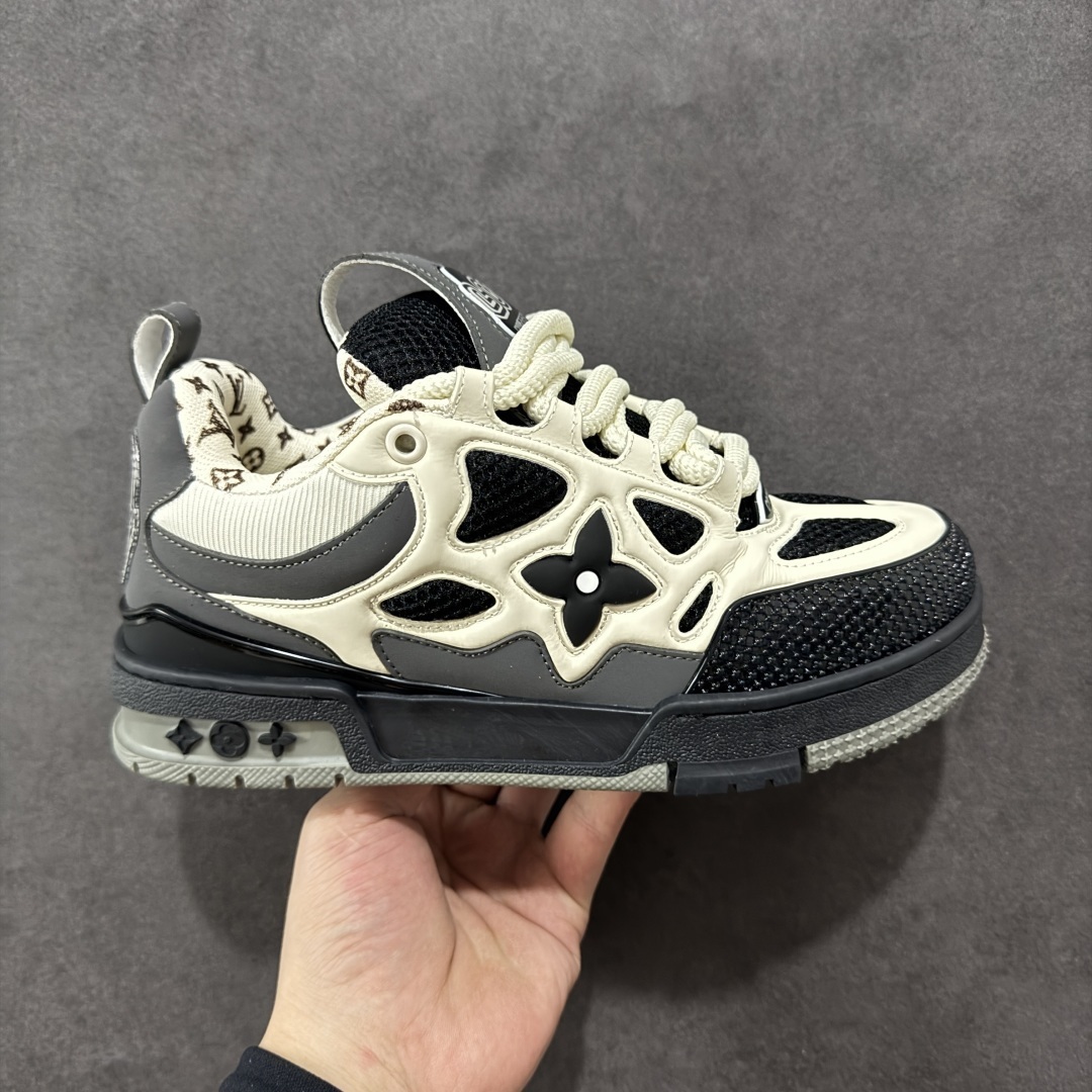 Louis Vuitton Sneakers SH528101