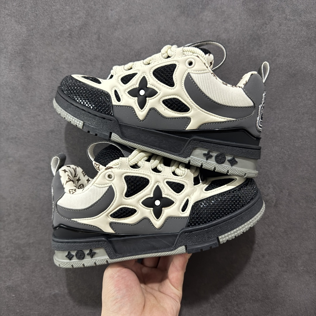 Louis Vuitton Sneakers SH528101