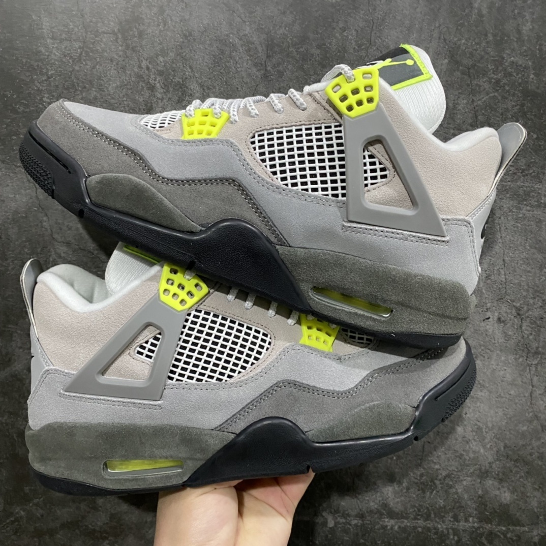 Jordan Sneakers SH528210