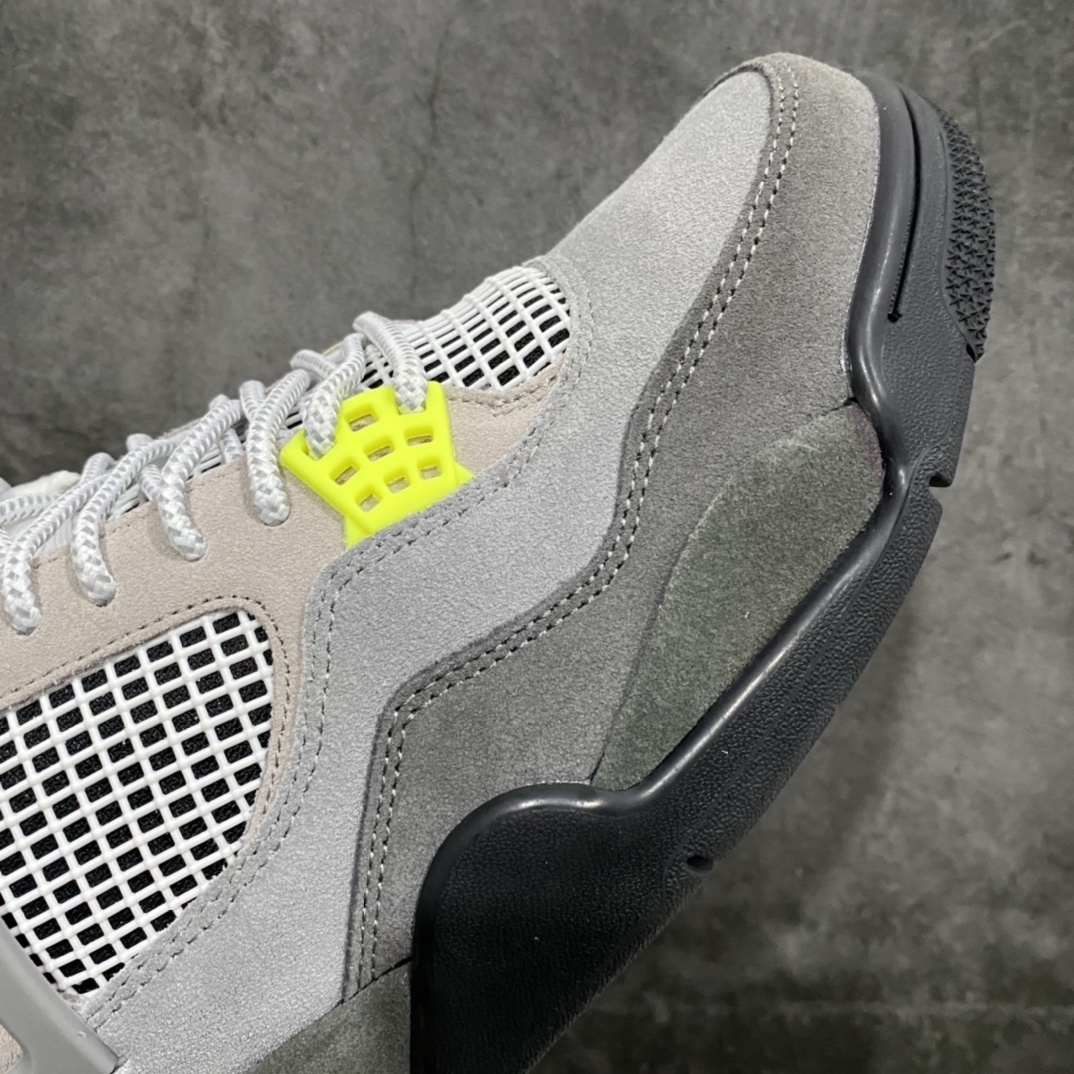 Jordan Sneakers SH528210