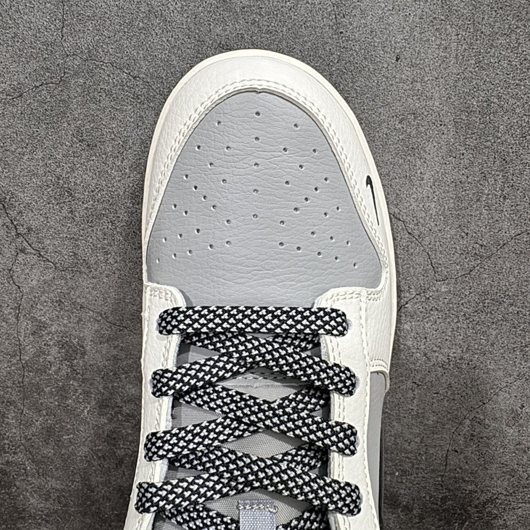 Nike Dunk Sneakers SH528384