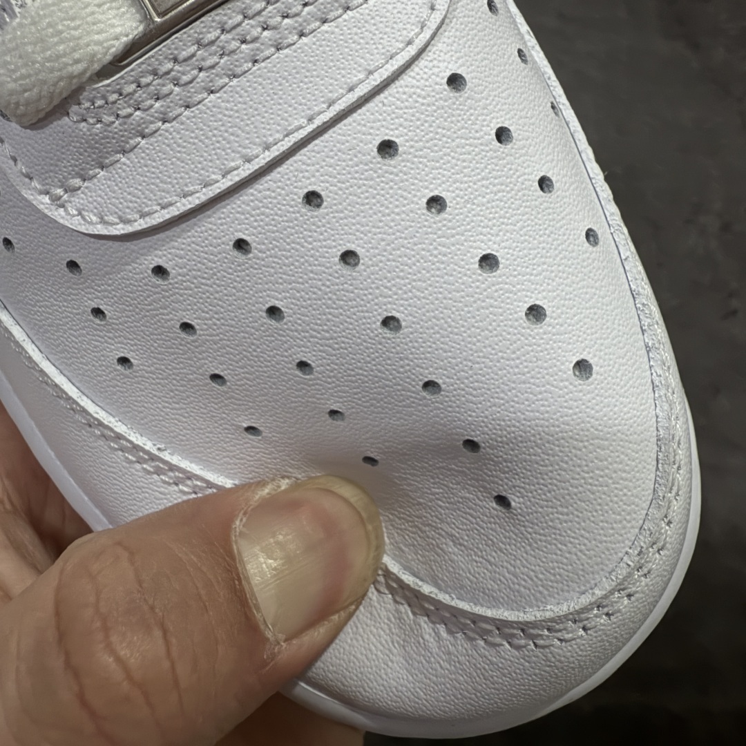 Nike Sneakers T538011