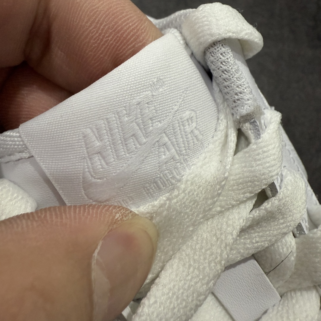 Nike Sneakers T538011