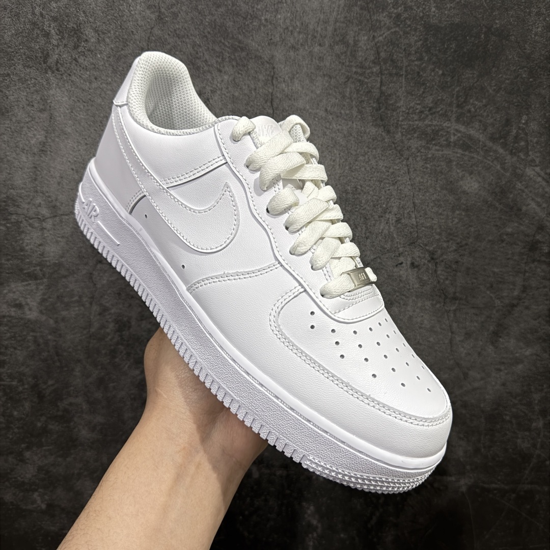 Nike Sneakers T538011