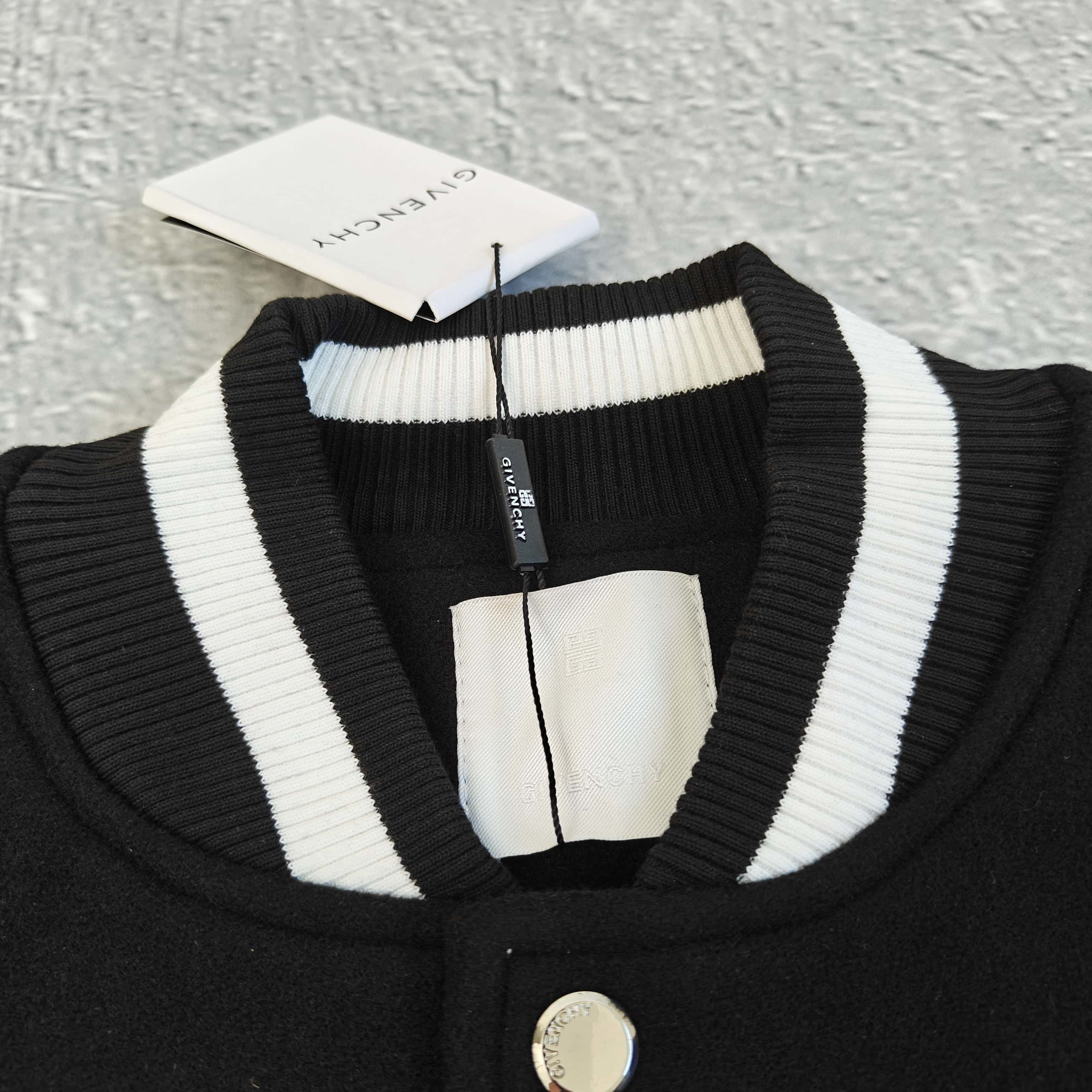 黑色拼接棒球服夹克外套 - 记 528837（ZN）