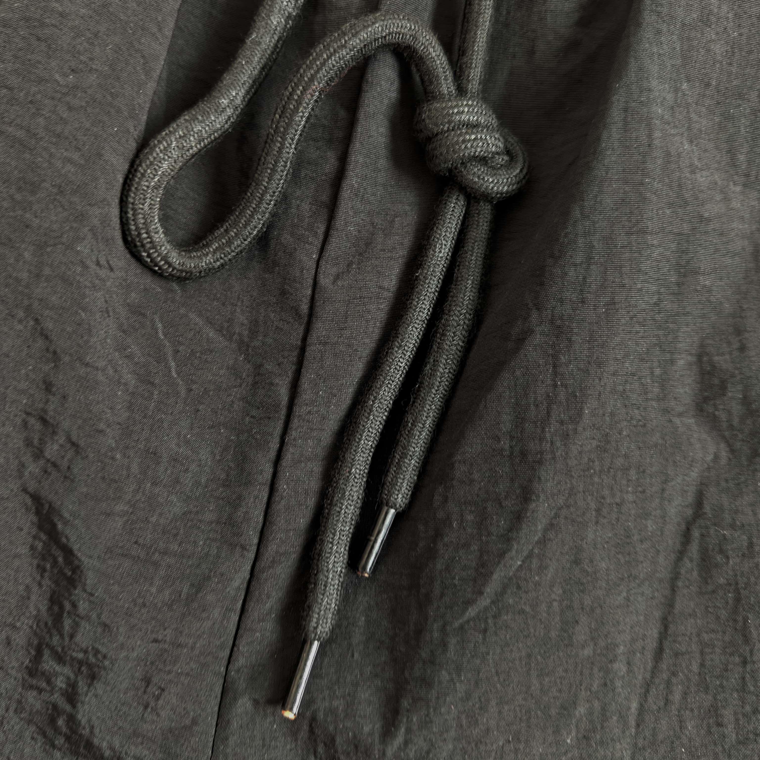 侧面白条短裤 - 饿 528349 （GZ）