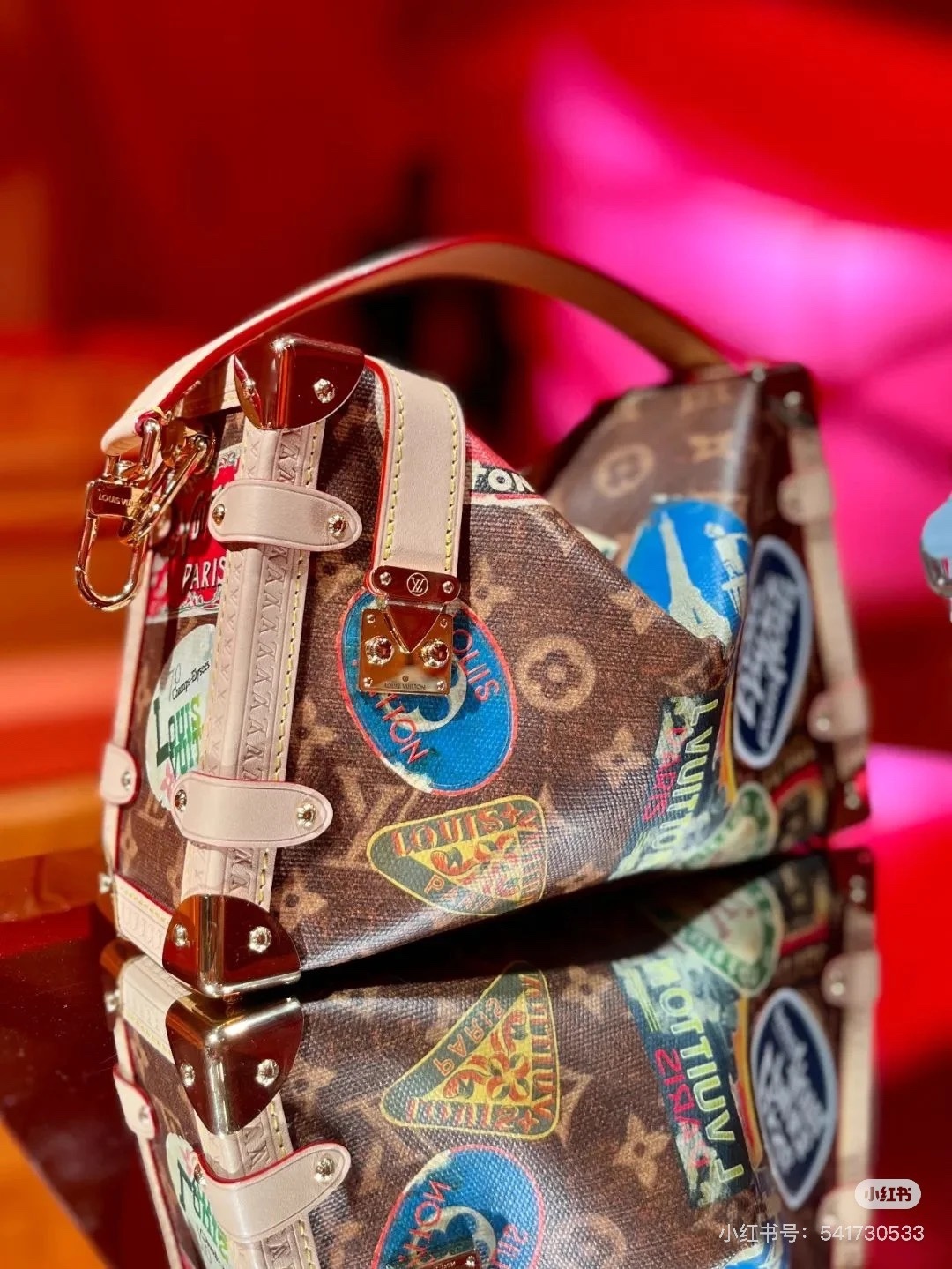 Louis Vuitton Bag BG868023