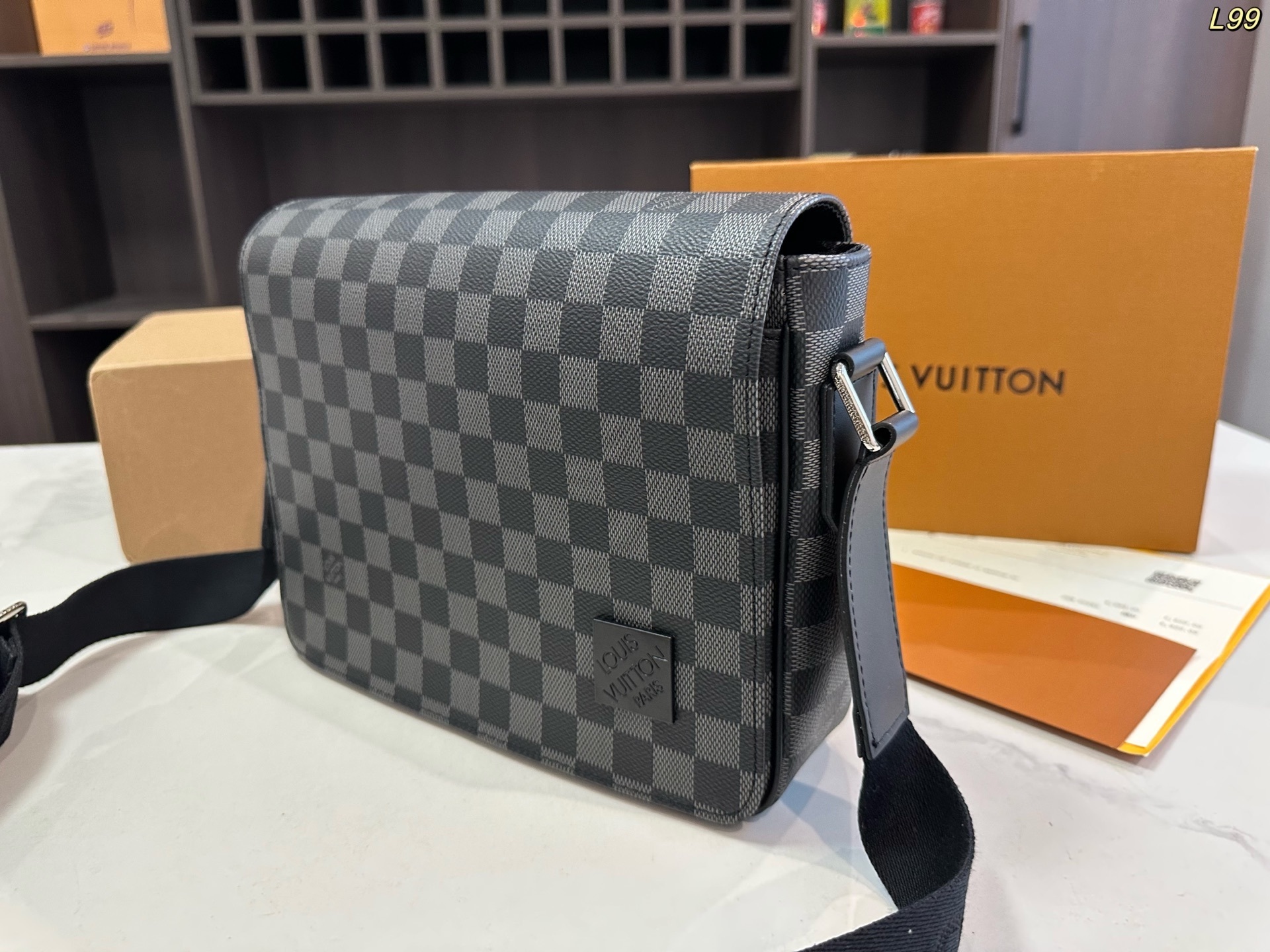 Louis Vuitton Bag BG868043