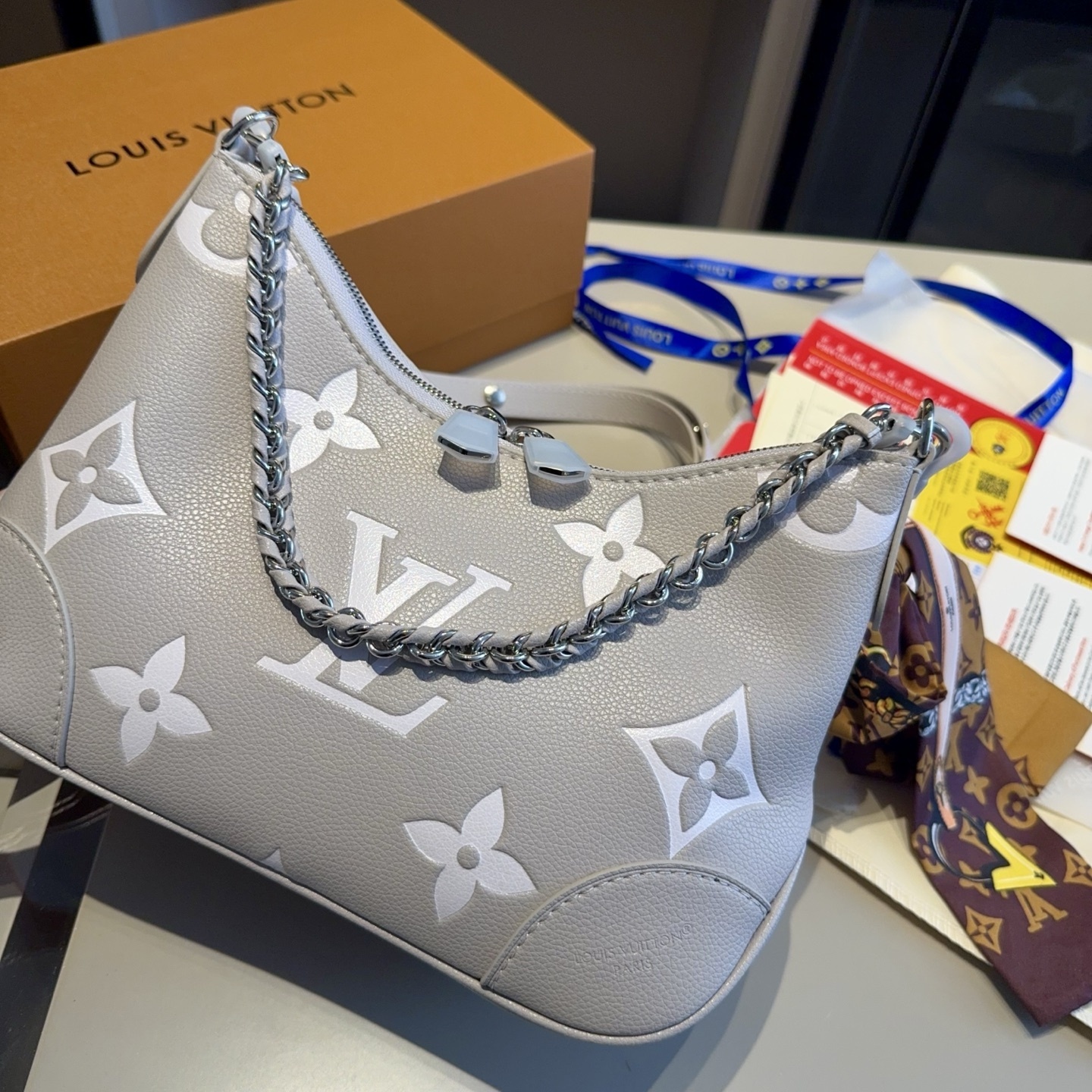 Louis Vuitton Bag BG868008