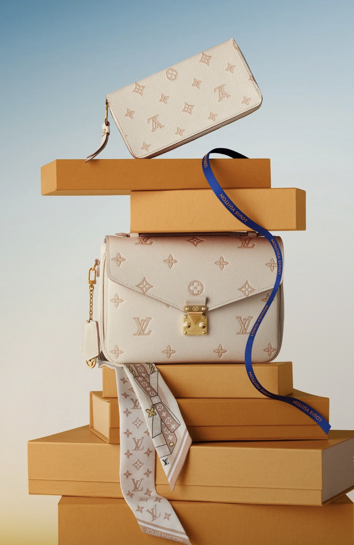 Louis Vuitton Bag BG868021