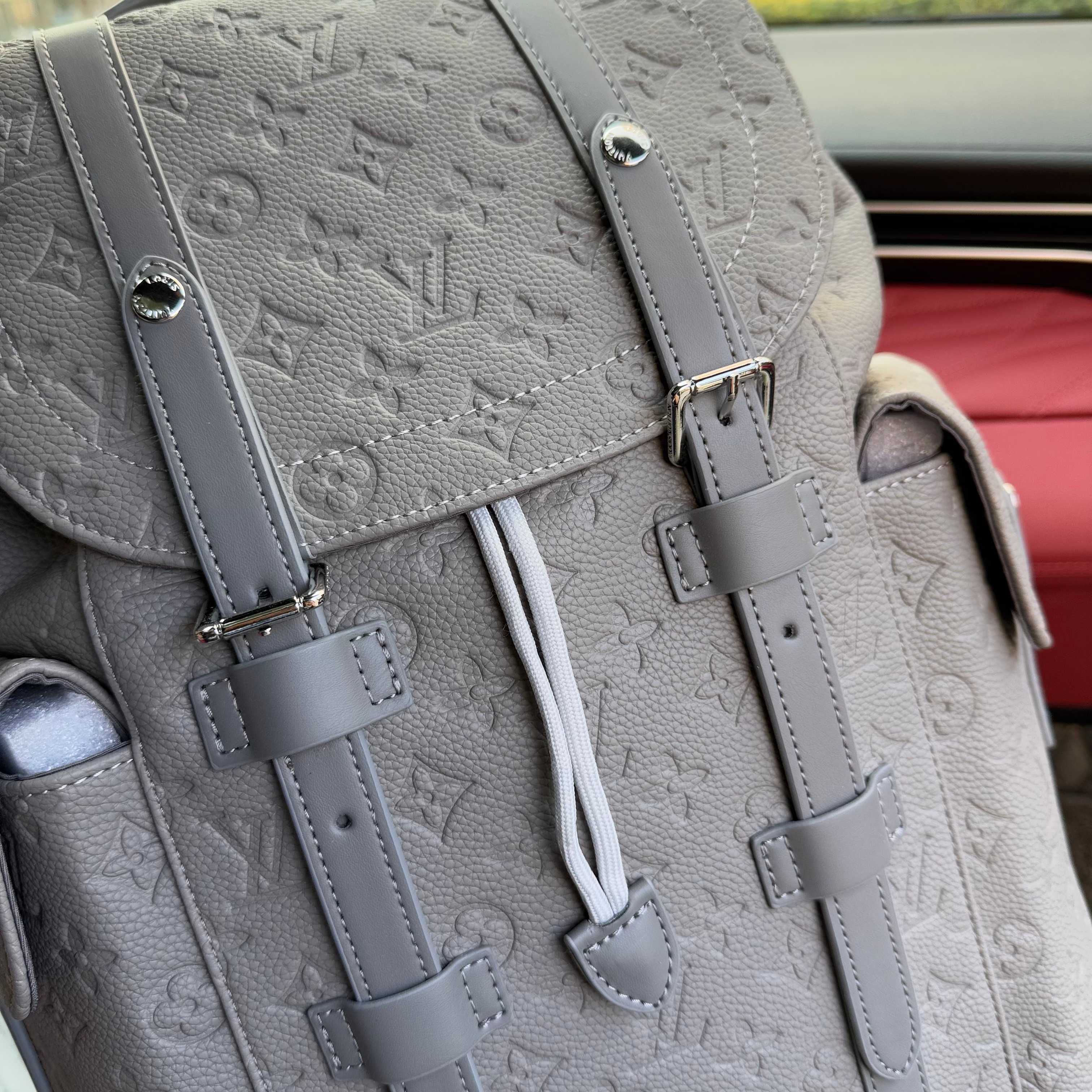 Louis Vuitton Bag BG868029