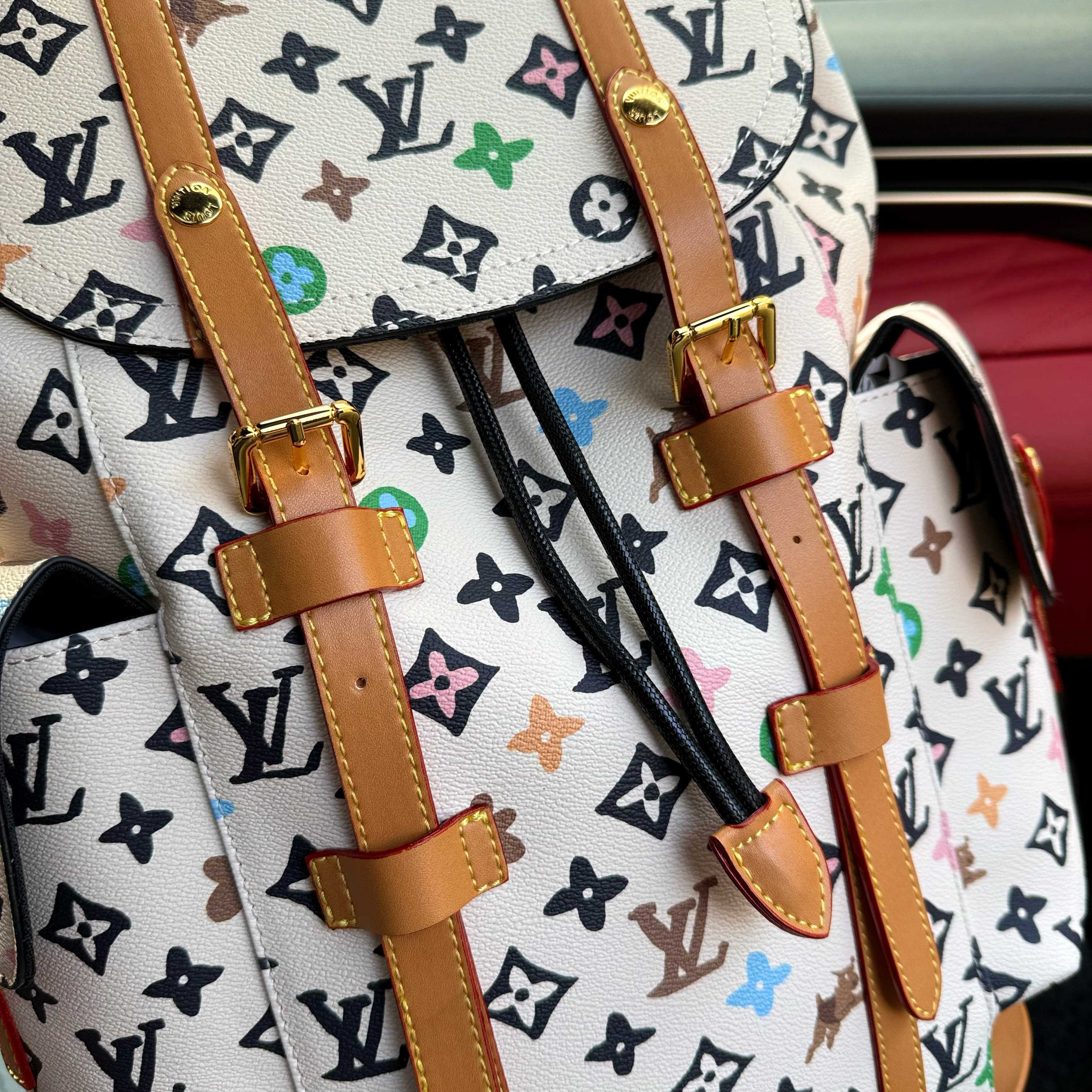 Louis Vuitton Bag BG868028
